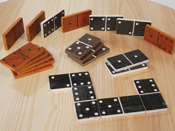 diy wooden dominoe set DIY,Listicle,Woodworking